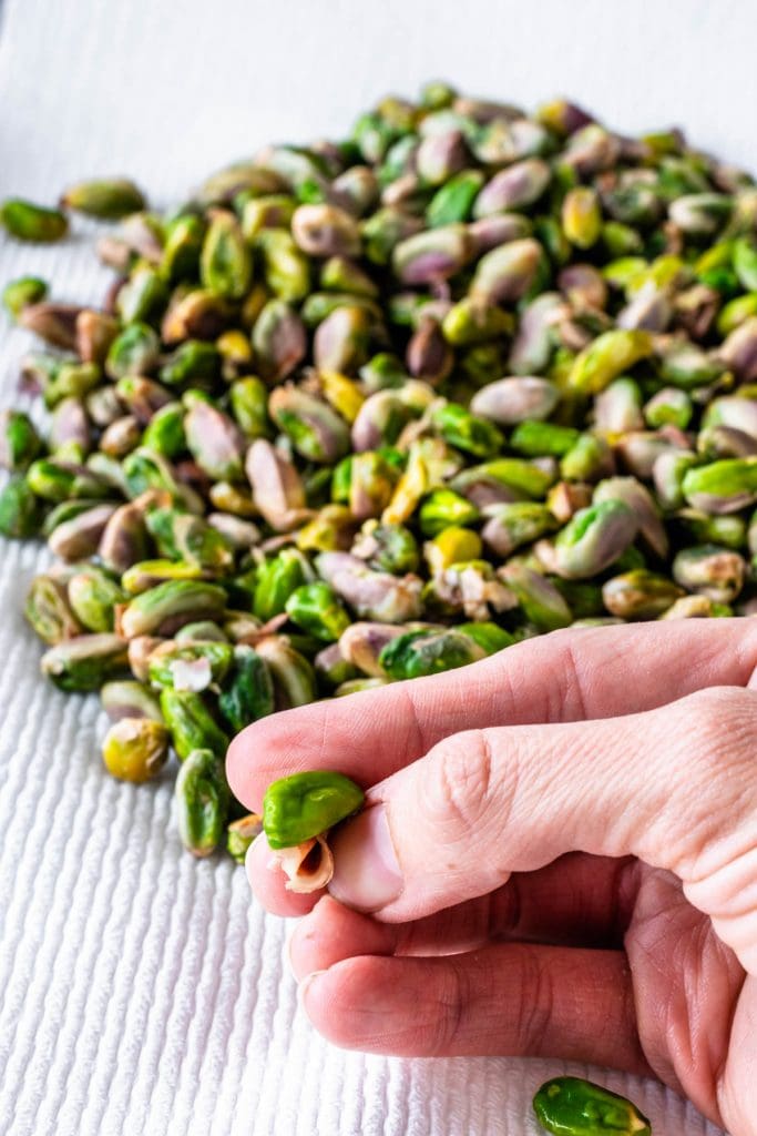 removing skins from pistachios