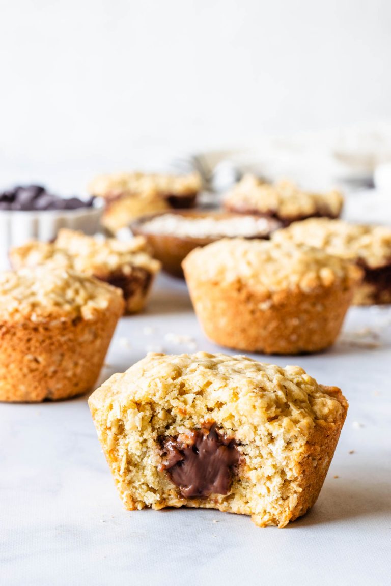 Baked Oatmeal Cups with Chocolate Filling