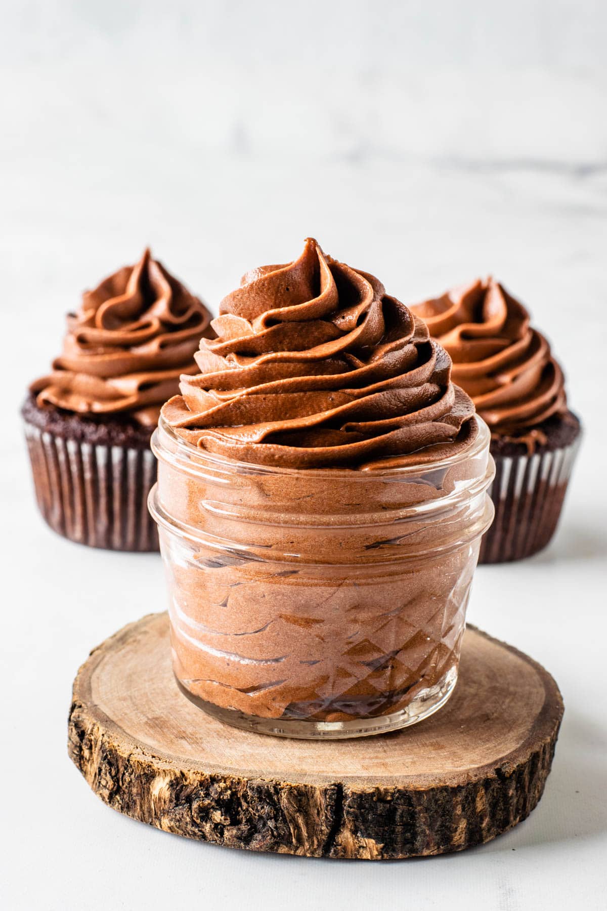 https://www.piesandtacos.com/wp-content/uploads/2020/06/Nutella-Frosting-5.jpg?utm_source=chatgpt.com