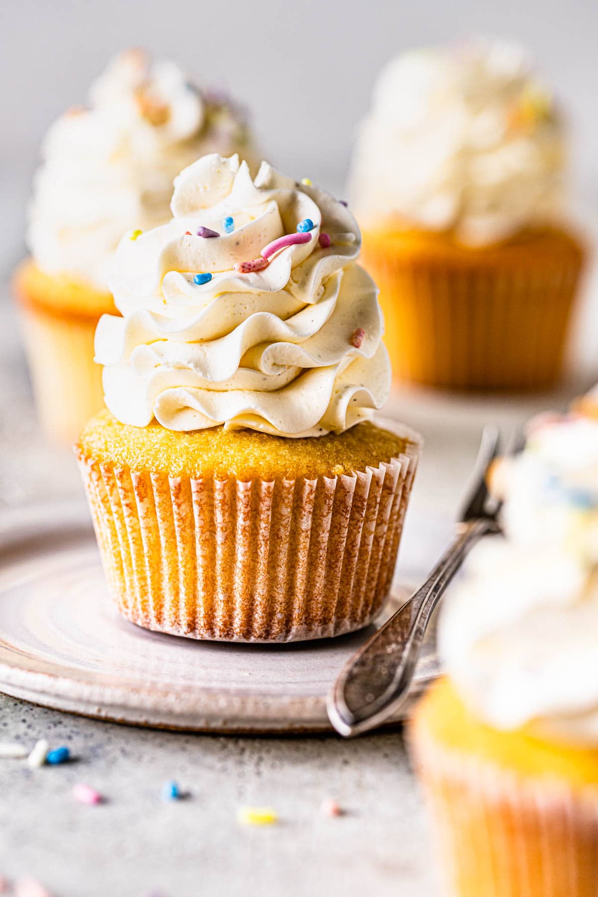 Cupcakes With Buttercream Frosting Near Me Shop Price
