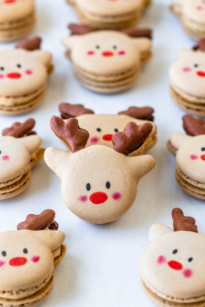 Reindeer shaped Macarons 