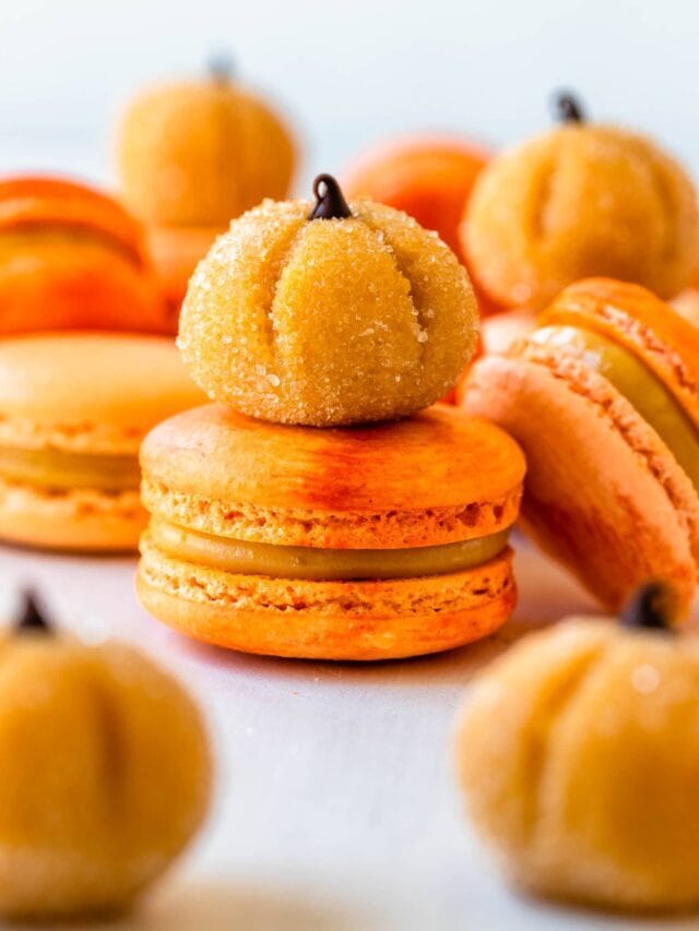 Pumpkin Brigadeiro Macarons
