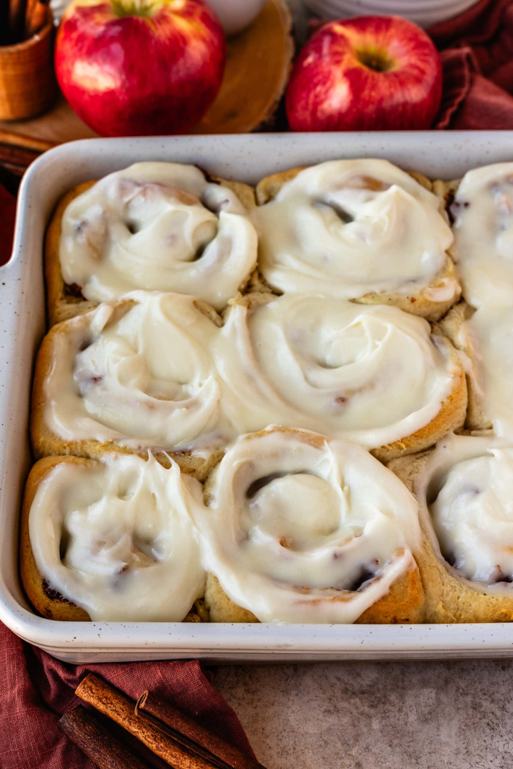 15 Delicious Apple Pie Cinnamon Roll Recipes To Try Today MexFoody
