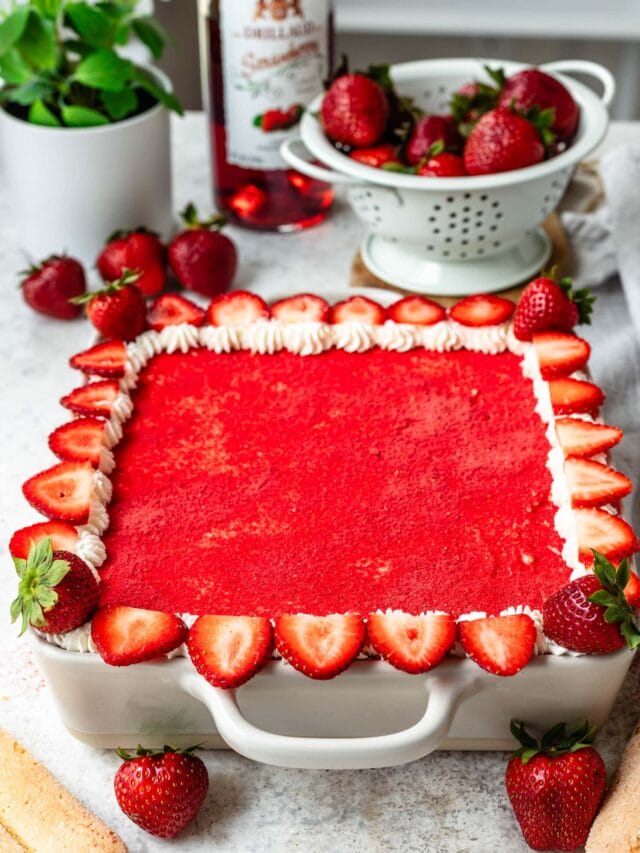 Strawberry-Tiramisu-29-scaled